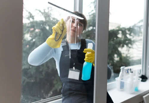 Nettoyage de vitres intérieures et extérieures à Sainte-Anne